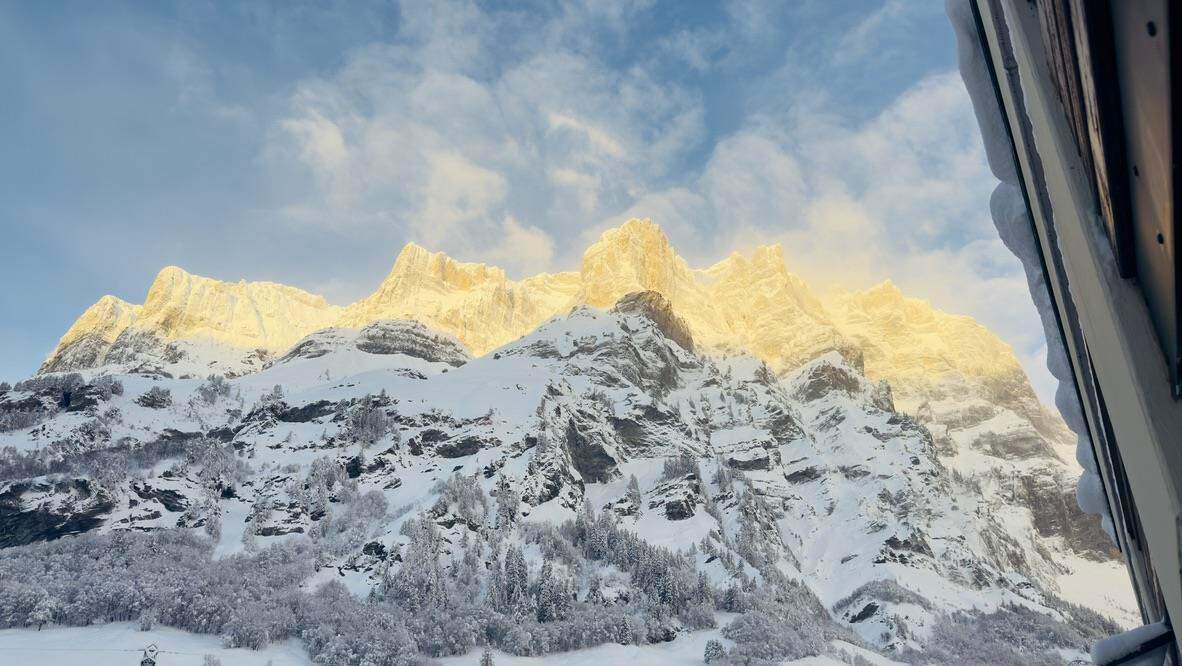 location Loeche-les-bains studio avec vue sur montagne
